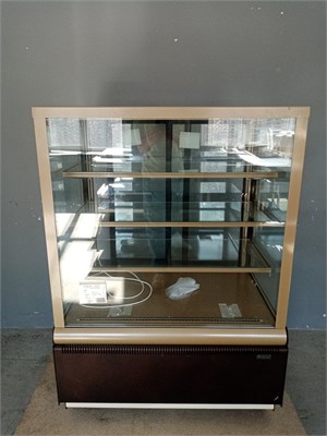 ВИТРИНА кондитерская KC70 VV 0,9-1 STANDARD (ВХСв - 0,9д Carboma Cube Люкс). 93013 - фото 5518557