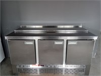Стол для салатов HICOLD SLE1-111GN (1/3) с крышкой 92868